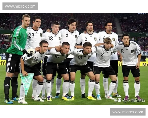 世界杯历史的辉煌与变革：从创办到全球盛事的演变与影响